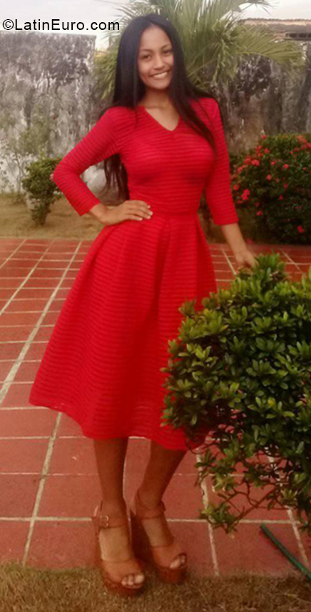 Date this exotic Venezuela girl Genesis from Barinas VE1905