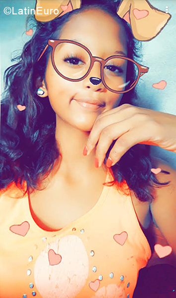 Date this exotic Ecuador girl Keira Jamileth from Guayaquil EC291