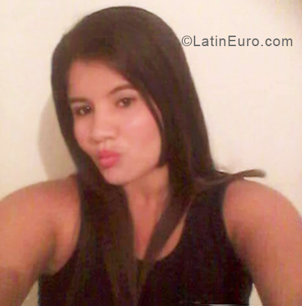 Date this hot Venezuela girl Mislanyis from Maracaibo VE2058