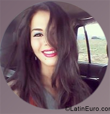 Date this happy Venezuela girl Alexa from Valencia VE2354