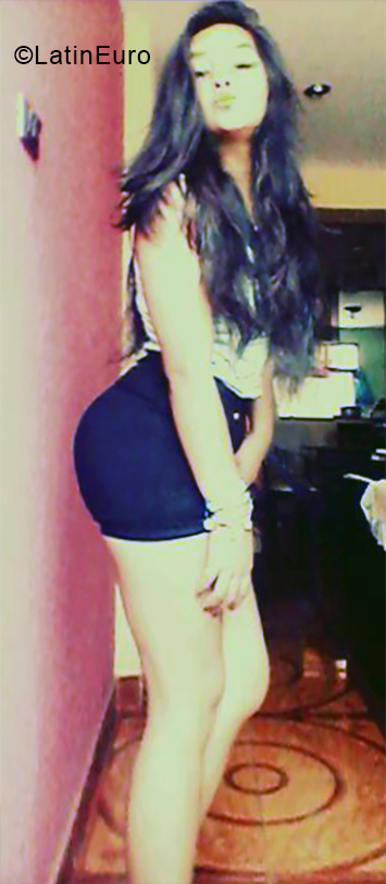 Date this attractive Peru girl Anghela from Lima PE1340