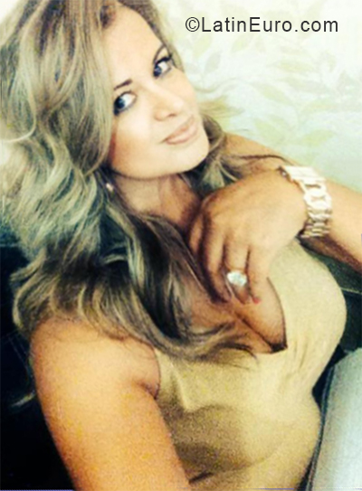 Date this sensual Bolivia girl Vania from Santa Cruz BO47