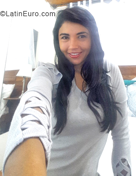 Date this fun Colombia girl Astrid from Bogota CO31554