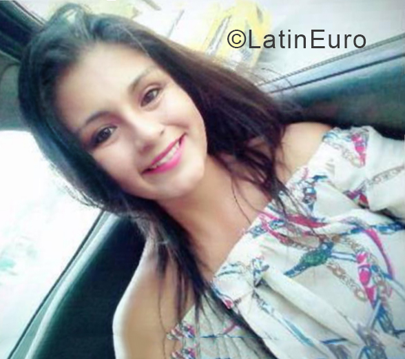 Date this delightful Peru girl Luzmila from Piura PE1364