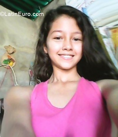 Date this lovely Venezuela girl Elizbeth from El Vigia VE2232