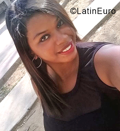 Date this exotic Venezuela girl Leidy from Caracas VE3962