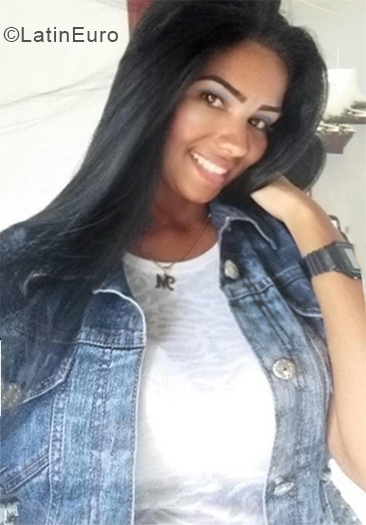 Date this stunning Venezuela girl IVELISSE from Chacao VE2260