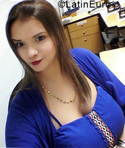 Date this georgeous Venezuela girl Cindy from Chacao VE2263