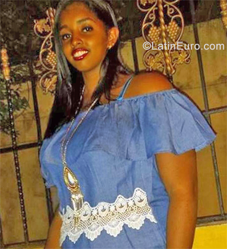 Date this passionate Dominican Republic girl Mariel from La Vega DO34401