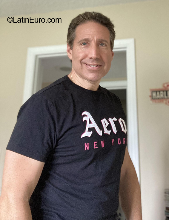 Date this stunning United States man Dave from Tallahassee US19890