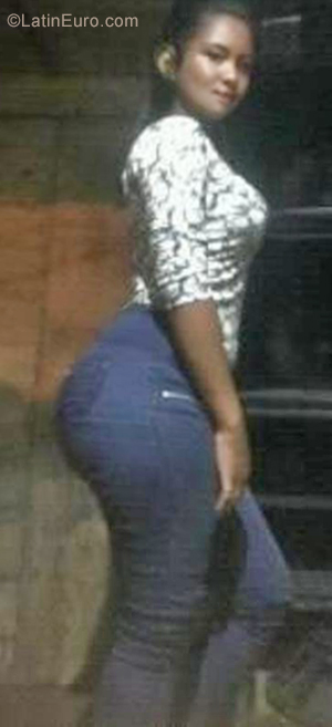Date this fun Venezuela girl Yessica from Ciudad Guayana VE2419