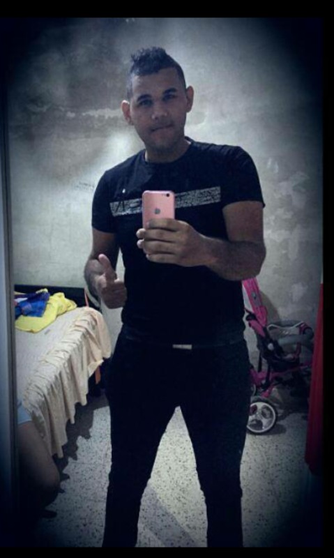 Date this voluptuous Colombia man Alberto from Barranquilla CO25355