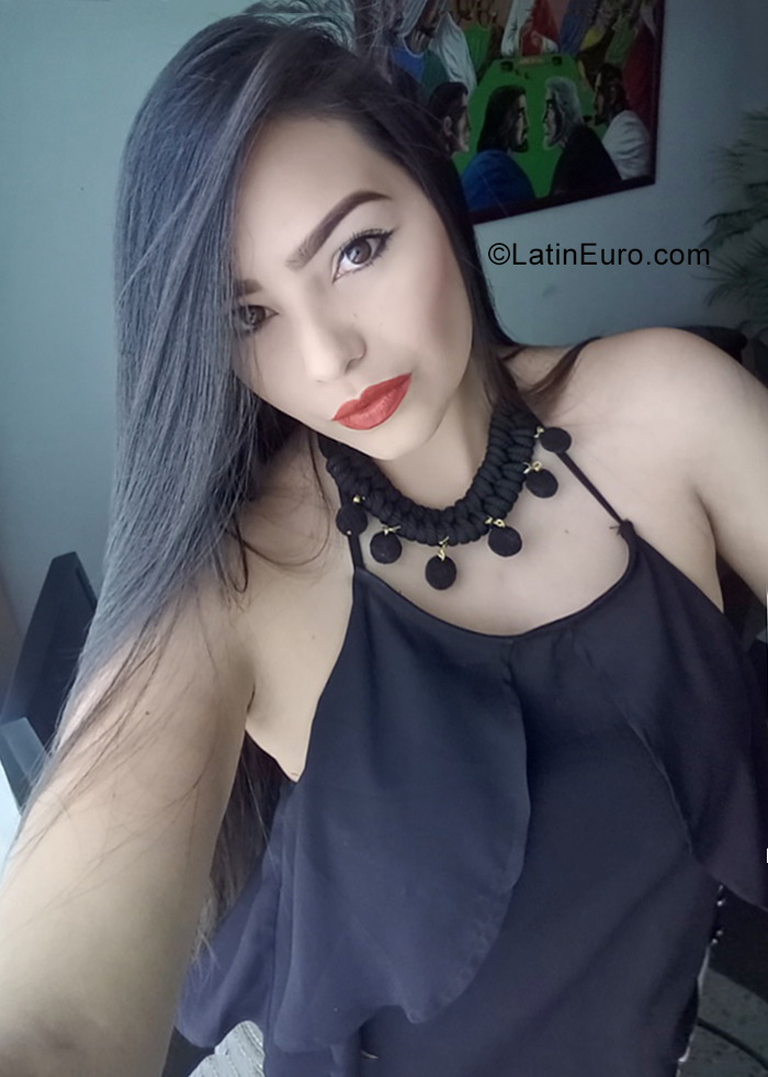 Date this gorgeous Venezuela girl Fima from San Cristobal VE2415