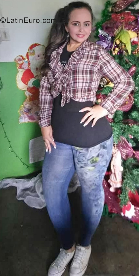 Date this hot Venezuela girl Joany from San Cristobal VE2426