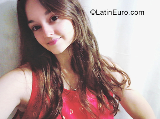 Date this voluptuous Argentina girl Cris from Rosario AR194