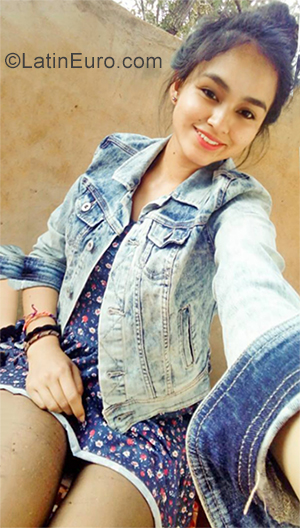 Date this foxy Peru girl Cristal from Cajamarca PE1401