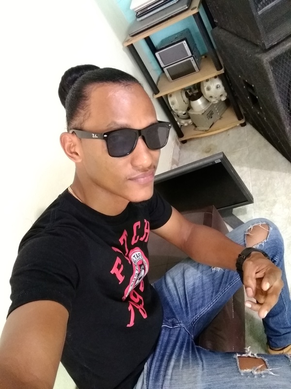 Date this young Dominican Republic man Jean from Higuey DO35157