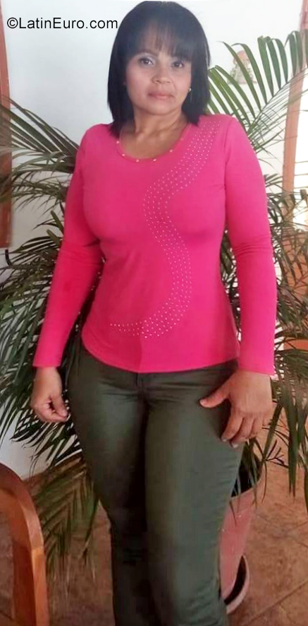 Date this happy Venezuela girl Lilibeth from Cabimas VE2489