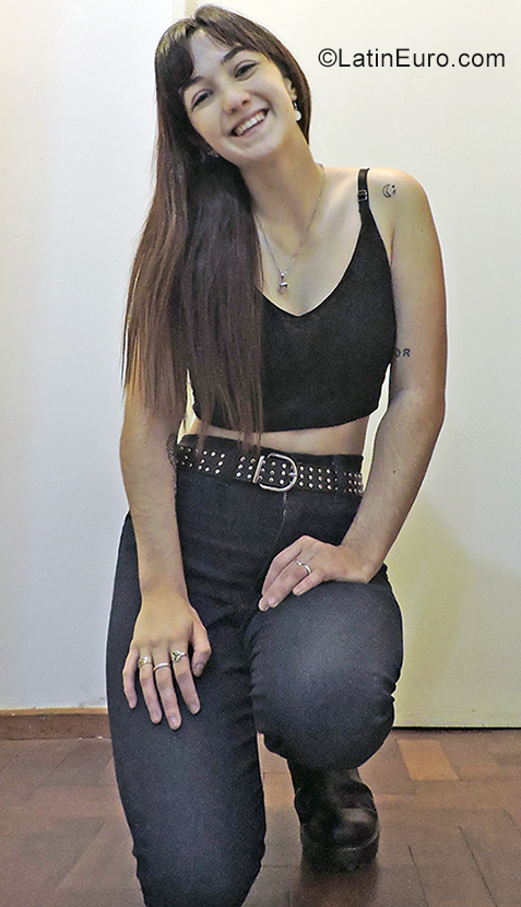 Date this funny Argentina girl Ani from Rosario AR203