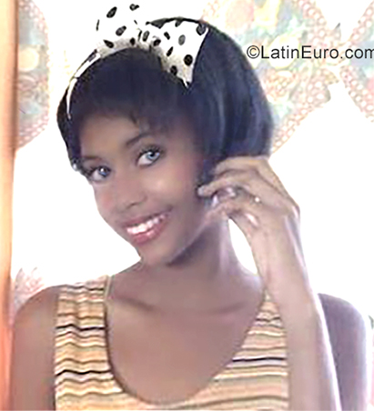 Date this cute Venezuela girl Yemlin from Caracas VE2540