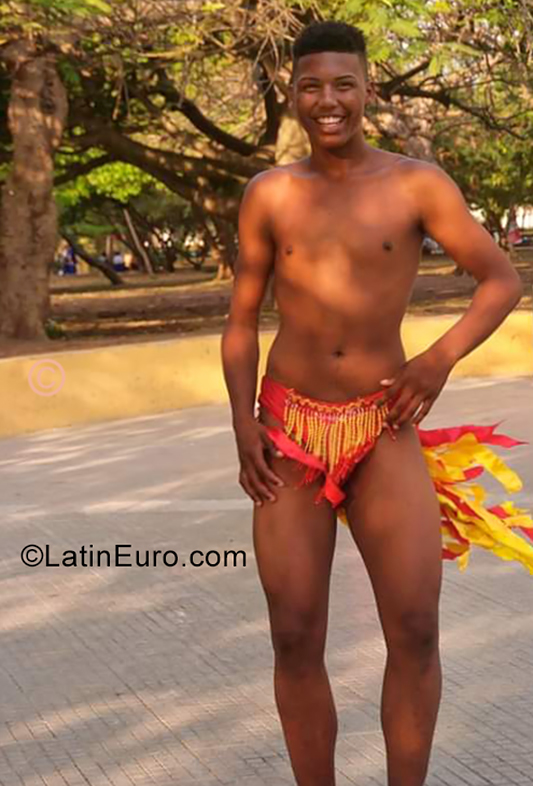 Date this charming Colombia man Jhon from Cartagena CO25773