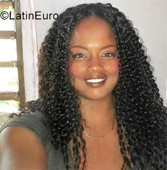 Date this hard body Jamaica girl Leonie from Montego Bay JM2625