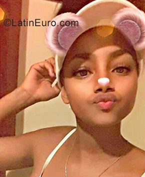 Date this young Dominican Republic girl Nayali from La Vega DO35587