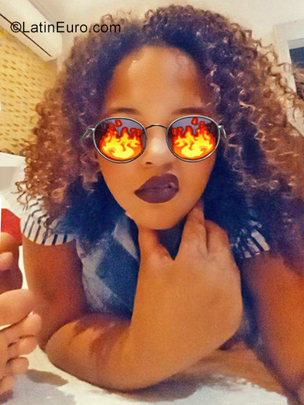Date this athletic Brazil girl Ana Clara from Rio de Janeiro BR10891