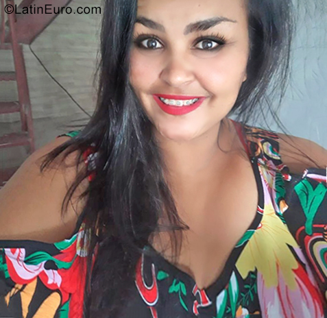 Date this good-looking Brazil girl Jucy from Sao Paulo BR10892