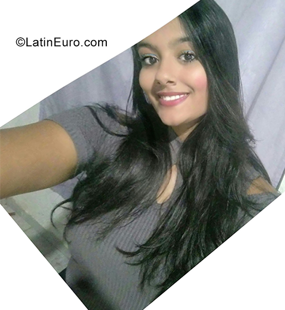 Date this georgeous Brazil girl Tamiras from Fortaleza BR10905