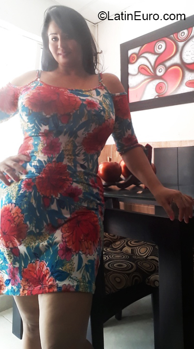 Date this gorgeous Colombia girl Sofia from Cartagena CO30610