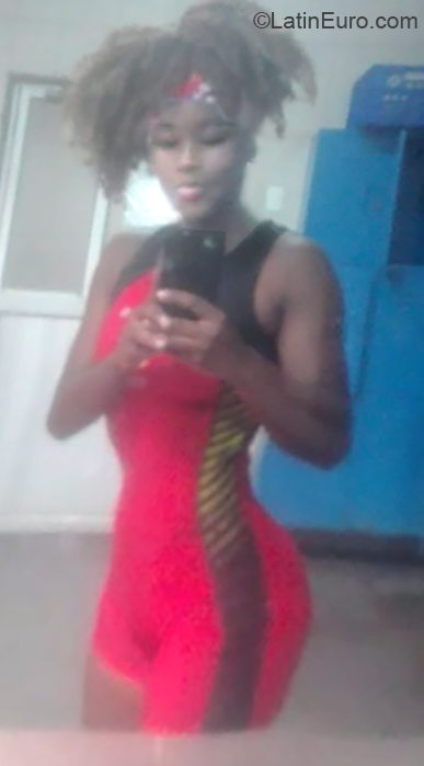 Date this exotic Ecuador girl Allison from Quito EC366