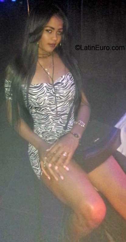 Date this happy Dominican Republic girl Milagros from Punta Cana DO35924