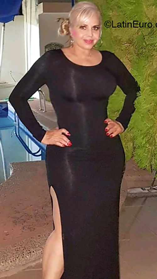 Date this pretty Mexico girl Yolanda from Guadalajara MX1699