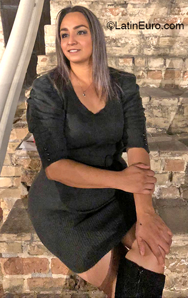 Date this athletic Mexico girl Connie from Matamoros MX1689