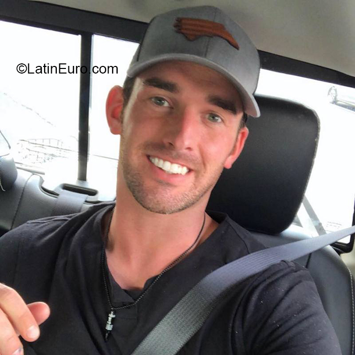 Date this happy United States man Vee from Salt Lake City US20349