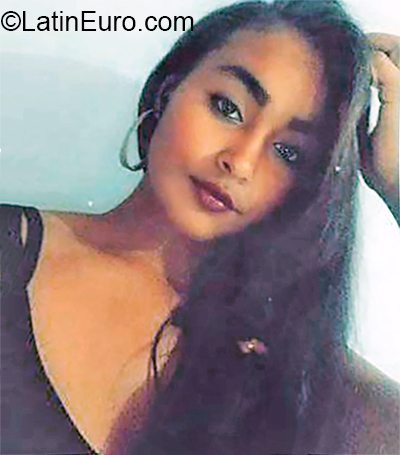 Date this beautiful Brazil girl Welen from Belo Horizonte BR10942