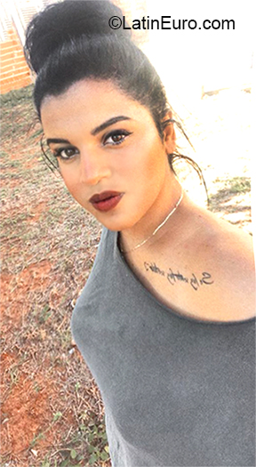 Date this charming Brazil girl Yasmin from Santo Expedito BR10969
