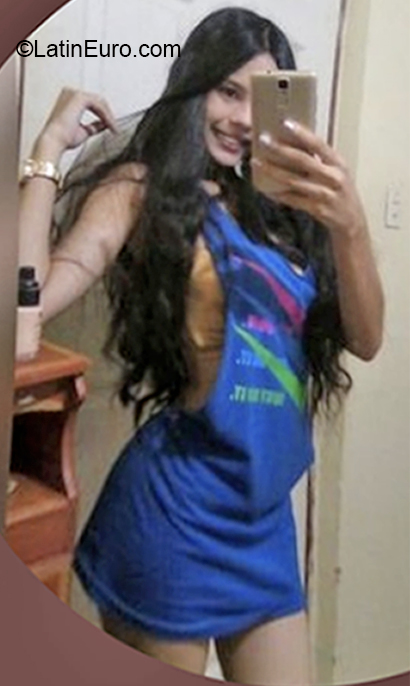 Date this stunning Venezuela girl Michelle from Maracaibo VE2827