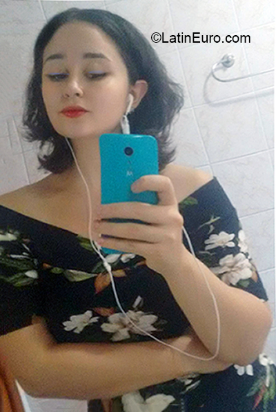 Date this voluptuous Brazil girl Gabriela from Caxias do sul BR10975