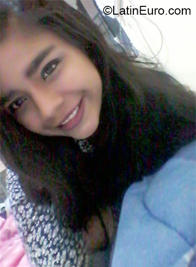 Date this sultry Peru girl Meriam from Chiclayo PE1464