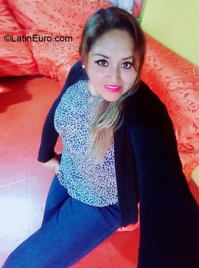 Date this beautiful Peru girl Ana from Arequipa PE1467
