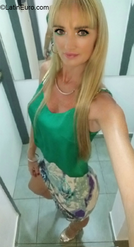 Date this beautiful Argentina girl Lilian from Posadas AR289