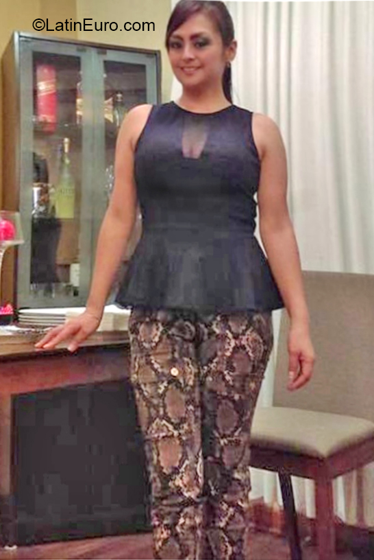 Date this happy Peru girl Jessica from Lima PE1468