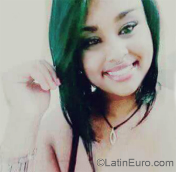 Date this nice looking Brazil girl Isabela from Belo Horizonte BR10990