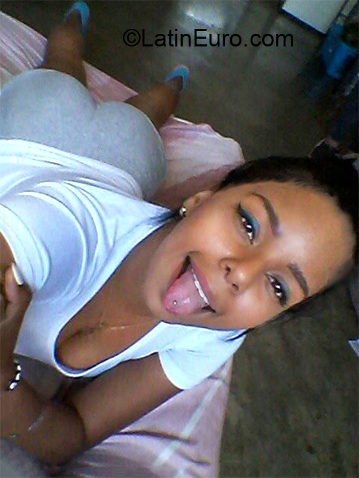 Date this hot Venezuela girl Cristina from Caracas VE2876