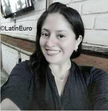 Date this exotic Peru girl Lisset from Piura PE1473