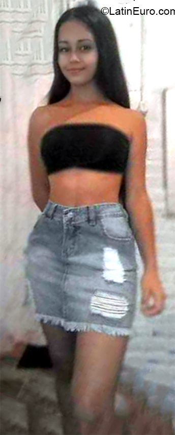 Date this voluptuous Uruguay girl Belem from Mercedes UY39
