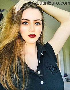 Date this fun Brazil girl Nicole from Rio de Janeiro BR11028