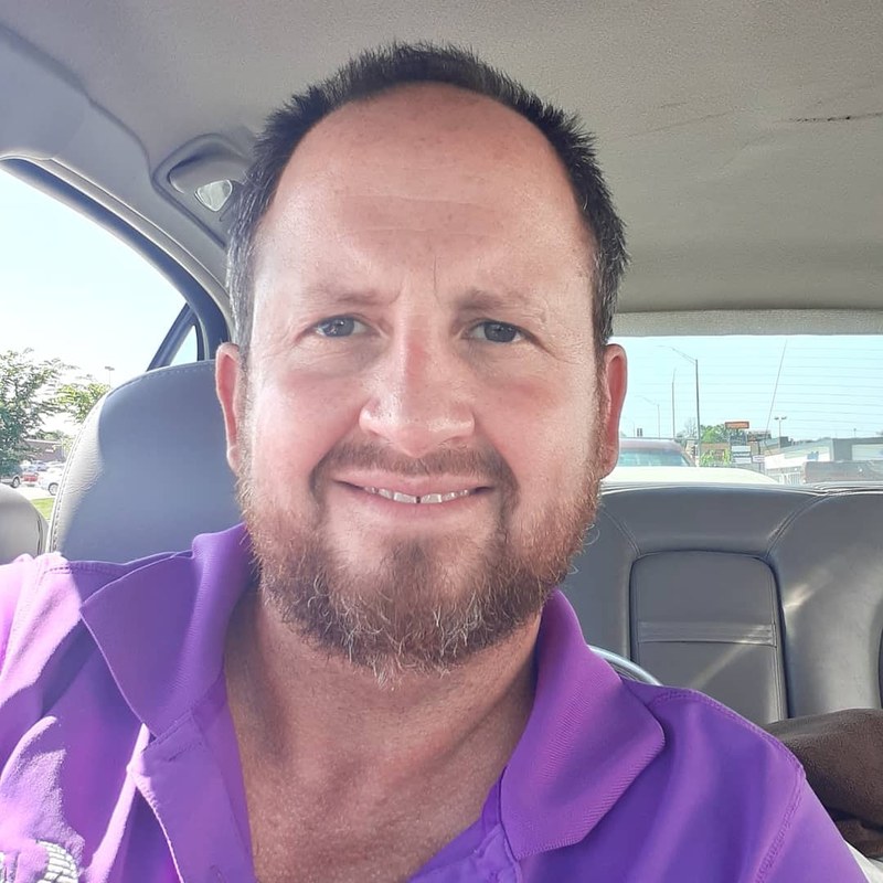 Date this good-looking United States man American from Lincoln US20609